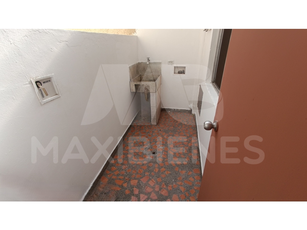 APARTAESTUDIO EN ARRIENDO EN EL SECTOR DE FLORESTA — foto 4