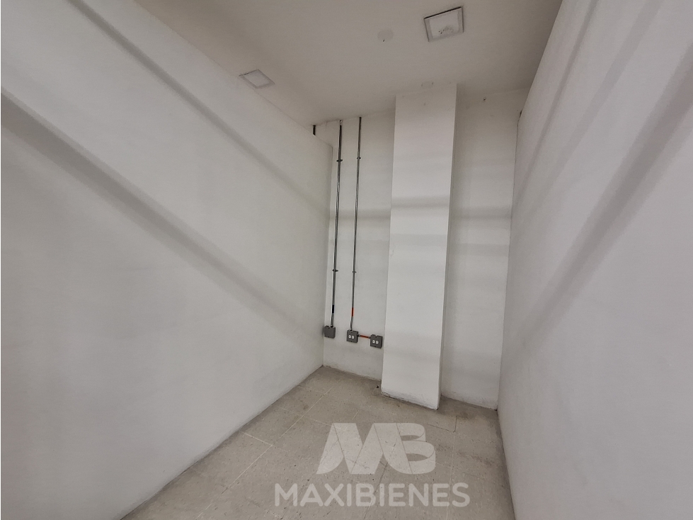 LOCAL PARA ARRIENDO UBICADO EN COPACABANA - 2