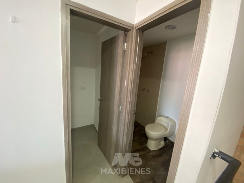 LOCAL PARA ARRIENDO UBICADO EN COPACABANA - 5
