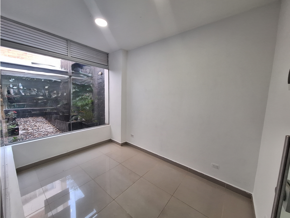 LOCAL PARA ARRIENDO UBICADO EN COPACABANA - 2