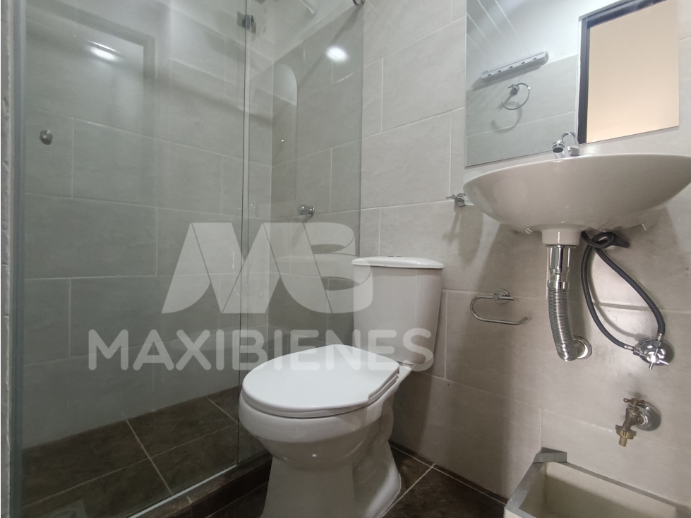 APARTAESTUDIO EN ARRIENDO EN BARRIO CRISTOBAL, MEDELLIN