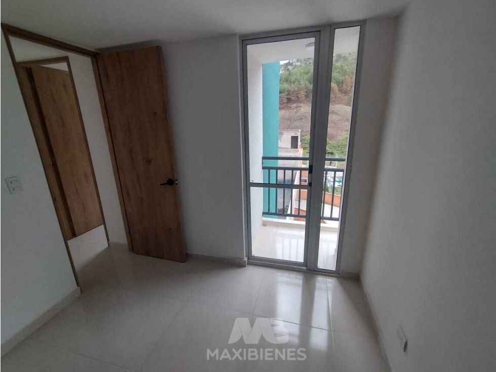 APARTAMENTO PARA ARRIENDO UBICADO EN BELLO — foto 2