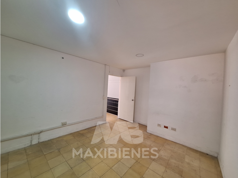 LOCAL PARA ARRIENDO UBICADO EN BARBOSA - 2