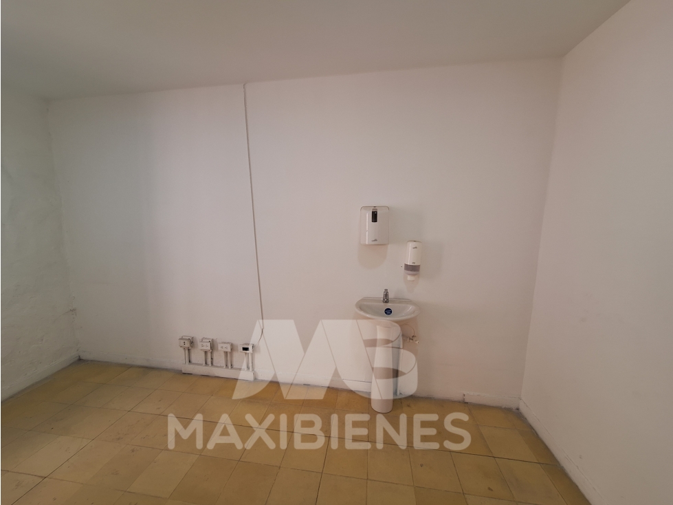 LOCAL PARA ARRIENDO UBICADO EN BARBOSA - 1