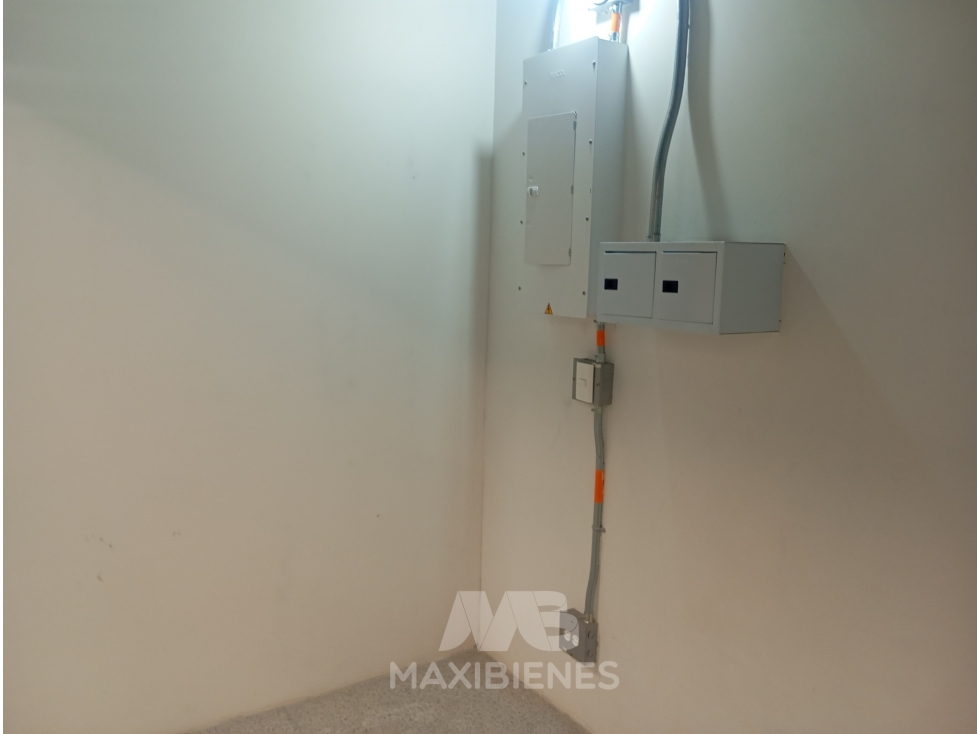 LOCAL PARA ARRIENDO UBICADO EN BELLO - 3