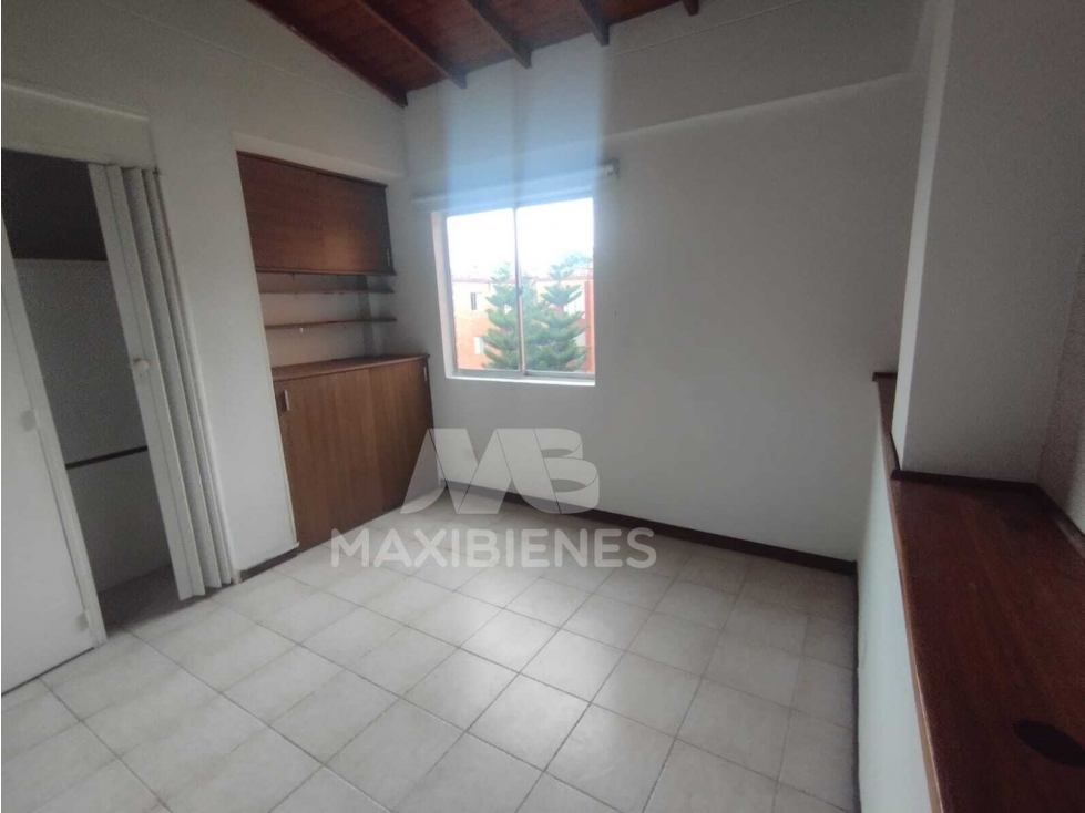 APARTAMENTO EN ARRIENDO SECTOR ALMERIA