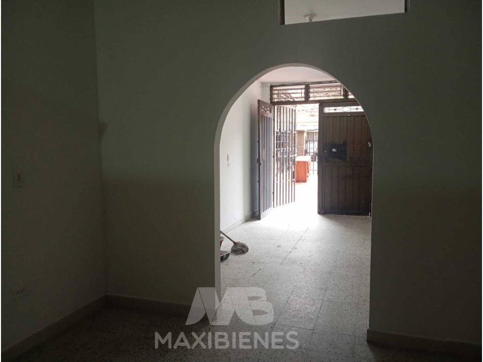 LOCAL PARA ARRIENDO UBICADO EN BELLO