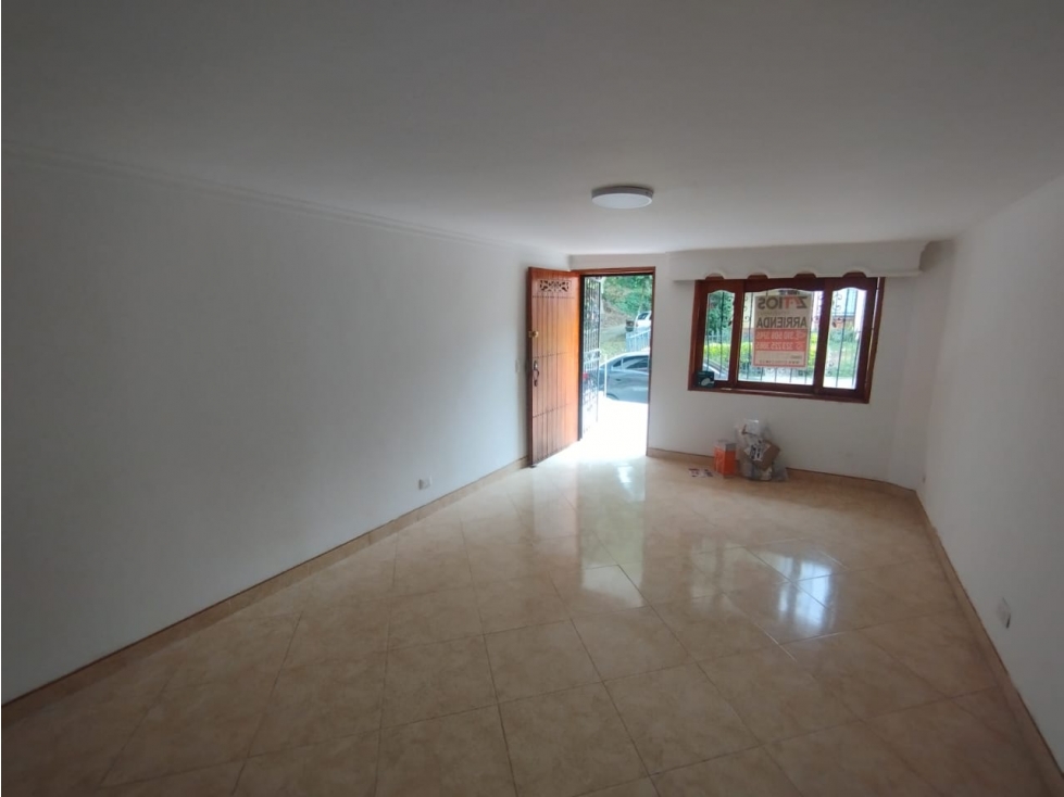 CASA EN ARRIENDO SECTOR SANTA MONICA