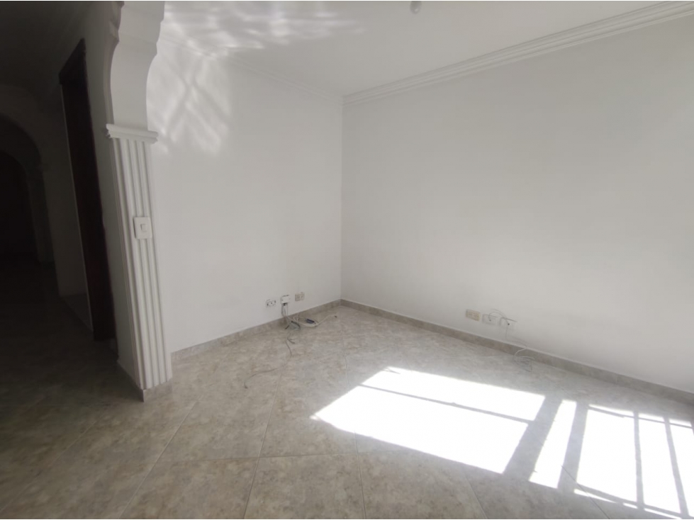 APARTAMENTO EN ARRIENDO SECTOR ALMERIA