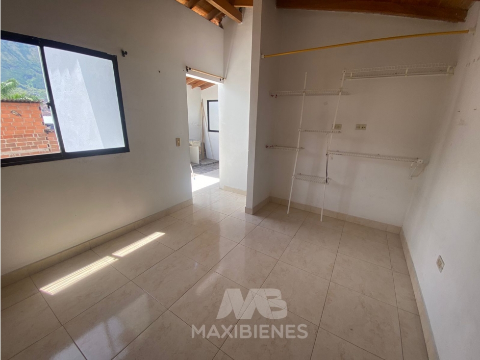 APARTAMENTO PARA ARRIENDO UBICADO EN BELLO — foto 2