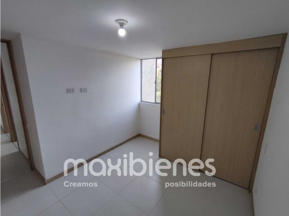 SE ARRIENDA APARTAMENTO EN AMAZONIA BELLO.