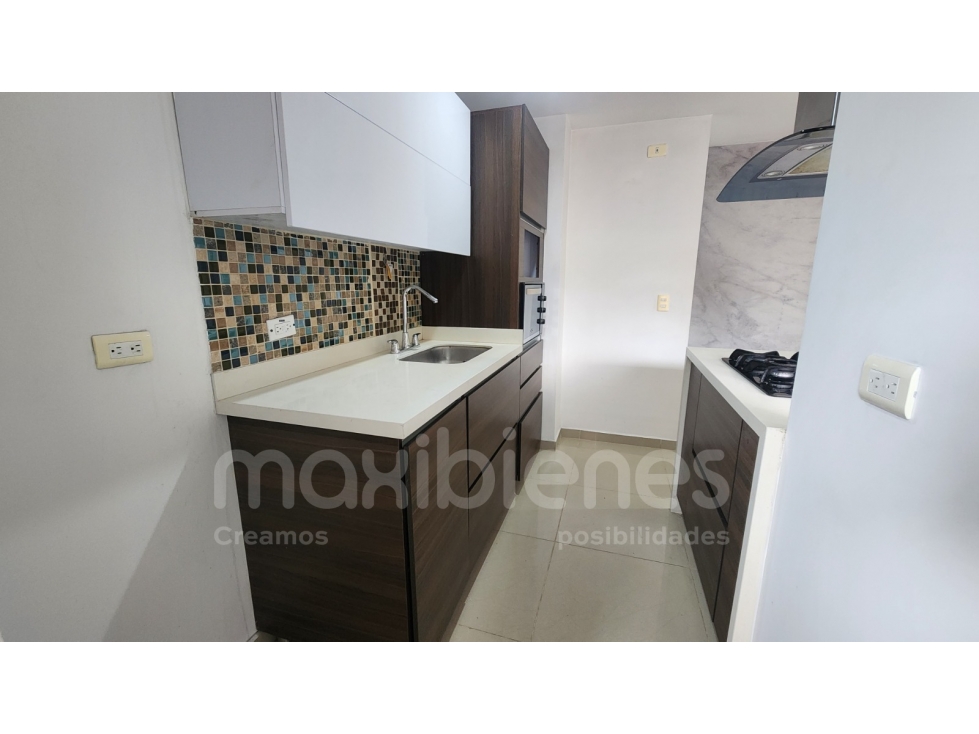 SE ARRIENDA APARTAMENTO EN SANTA ANA BELLO.