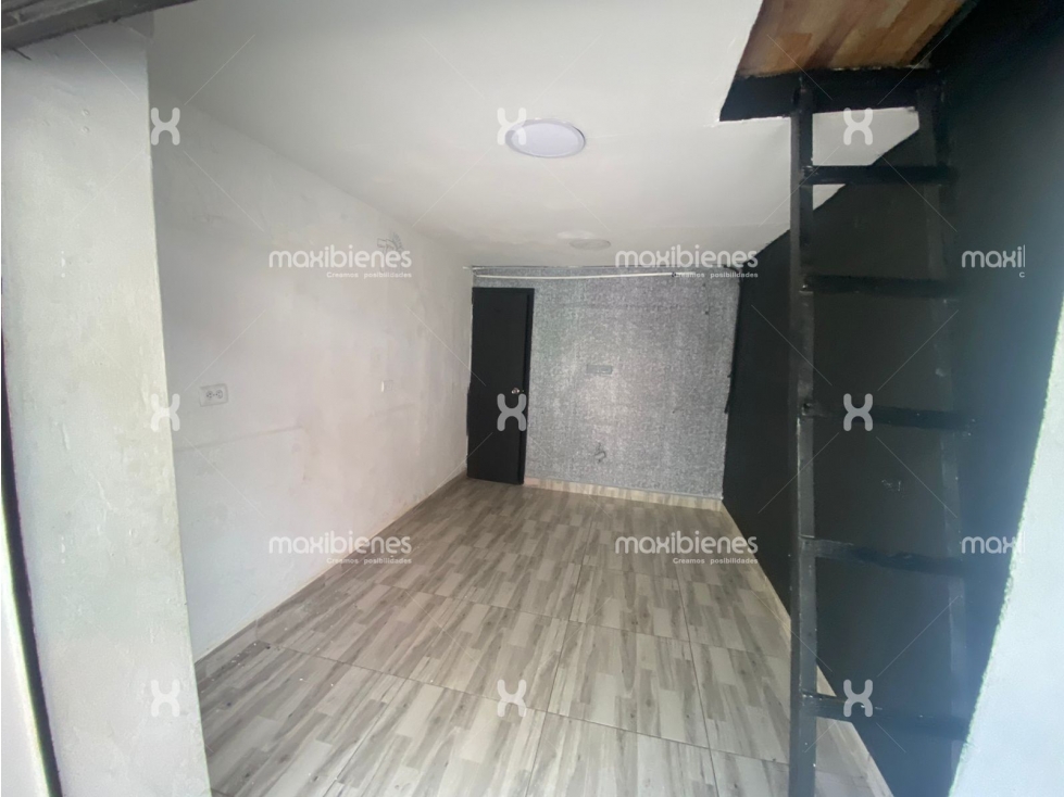 SE ARRIENDA LOCAL EN LA OBRA 2000 BELLO.