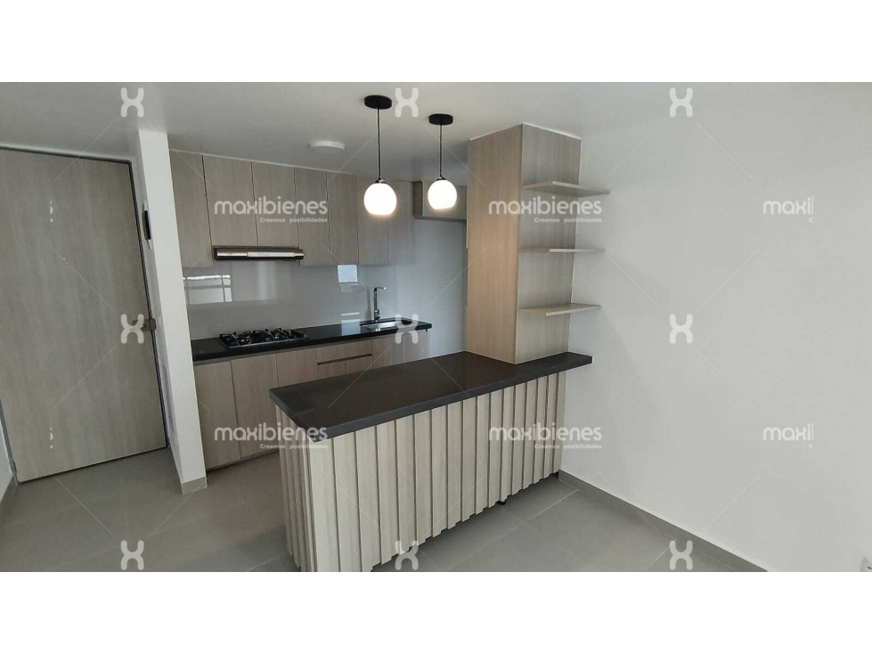 SE ARRIENDA APARTAMENTO EN SERRAMONTE BELLO.