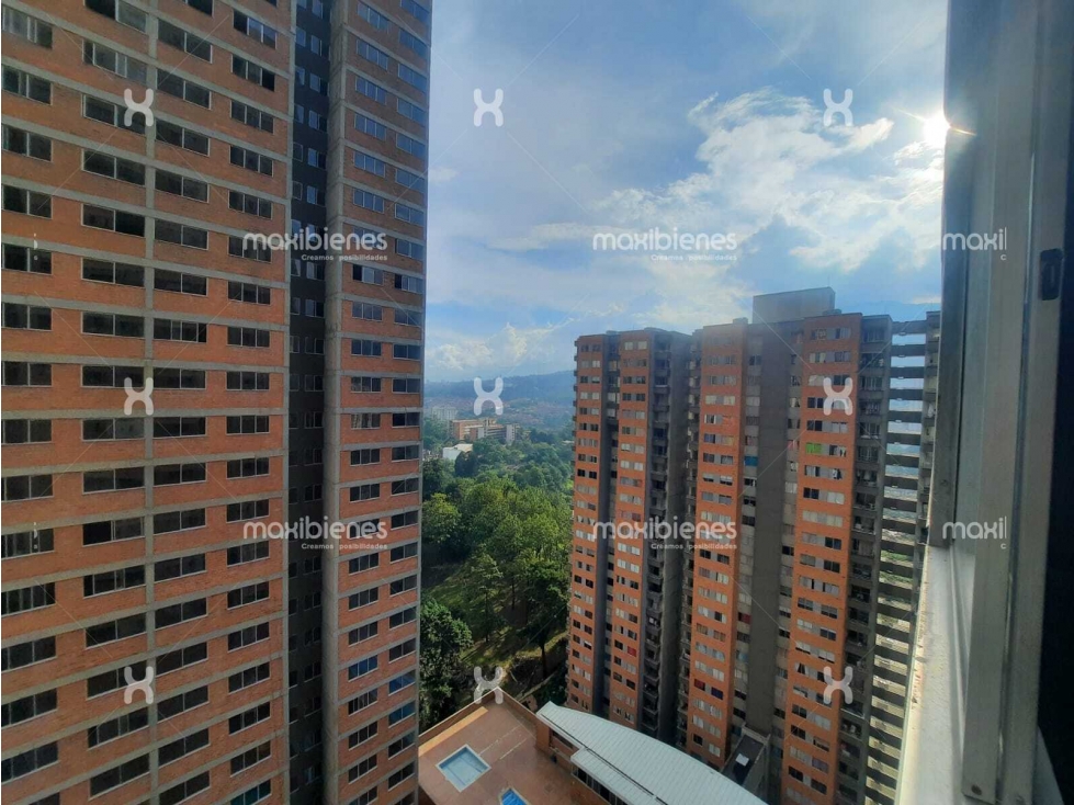 SE ARRIENDA APARTAMENTO EN MADERA BELLO.