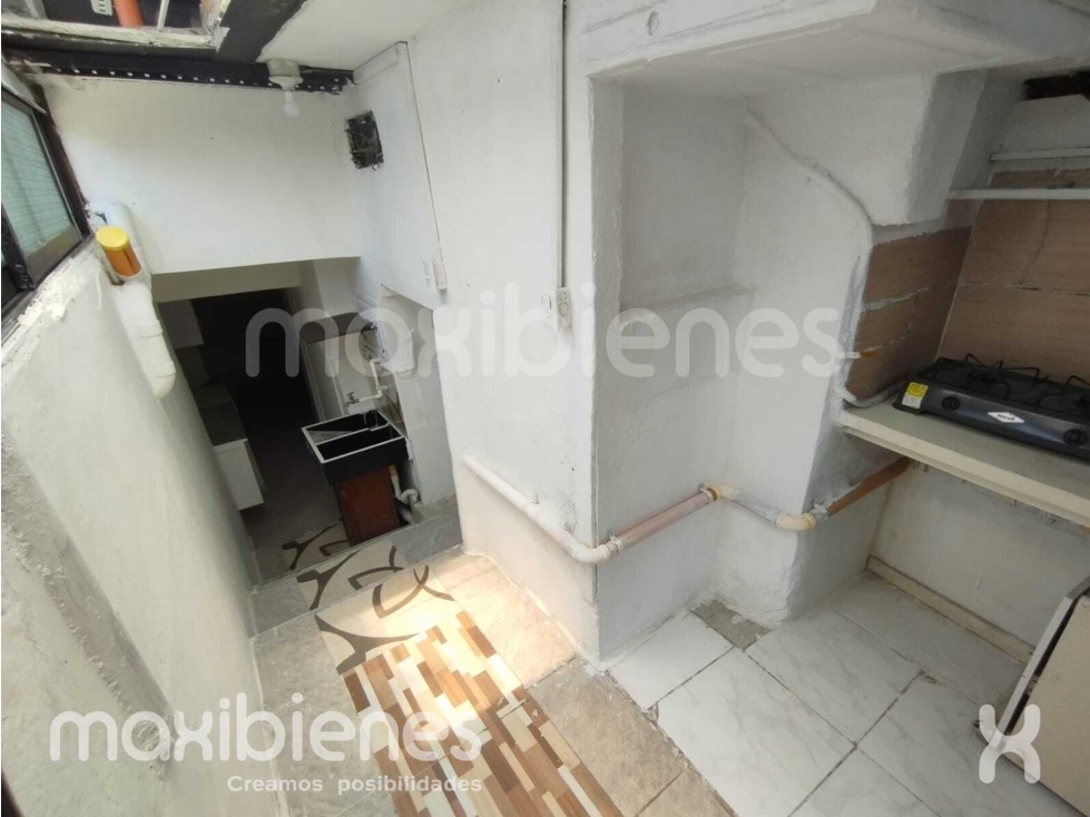 SE ARRIENDA APARTAESTUDIO EN CORDOBA ROBLEDO.
