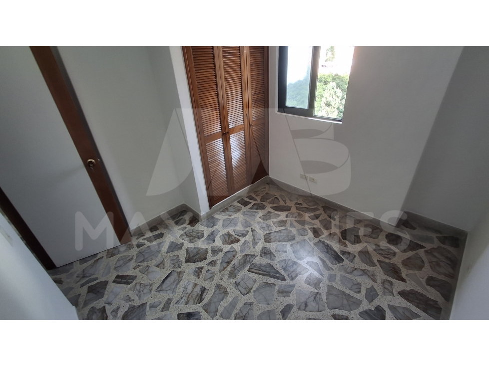 APARTAMENTO EN ARRIENDO EN EL SECTOR DE ESTADIO — foto 2