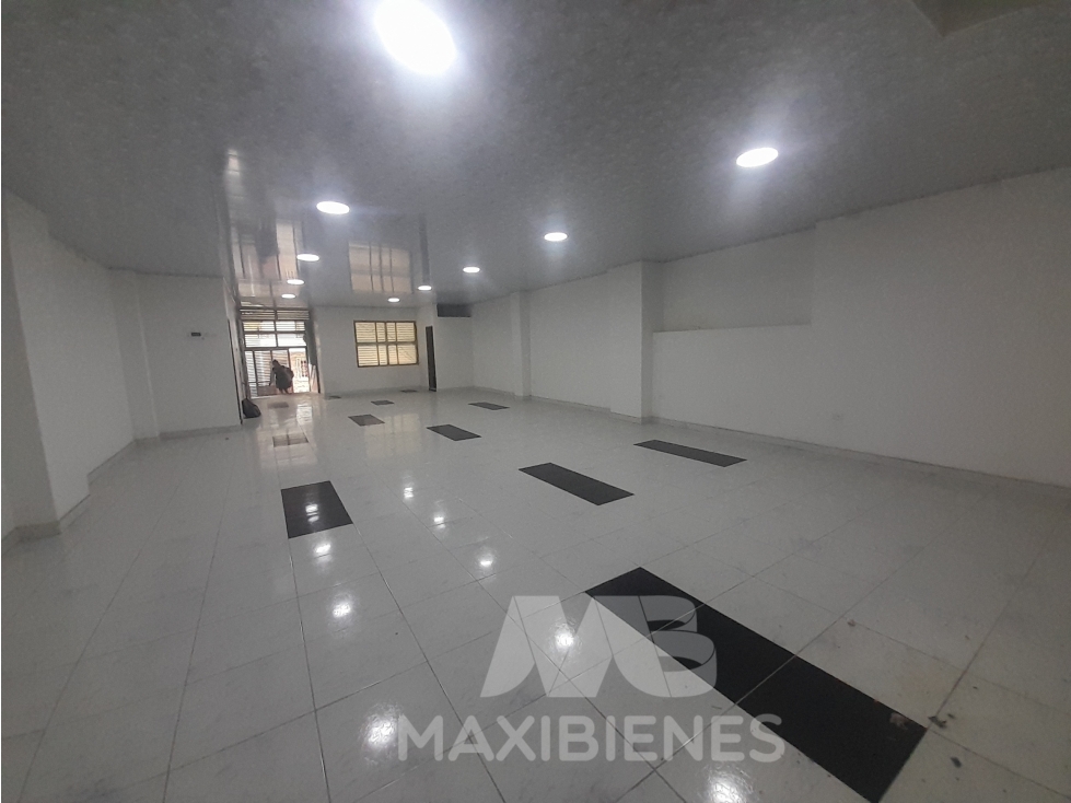 LOCAL PARA ARRIENDO UBICADO EN BARBOSA - 2