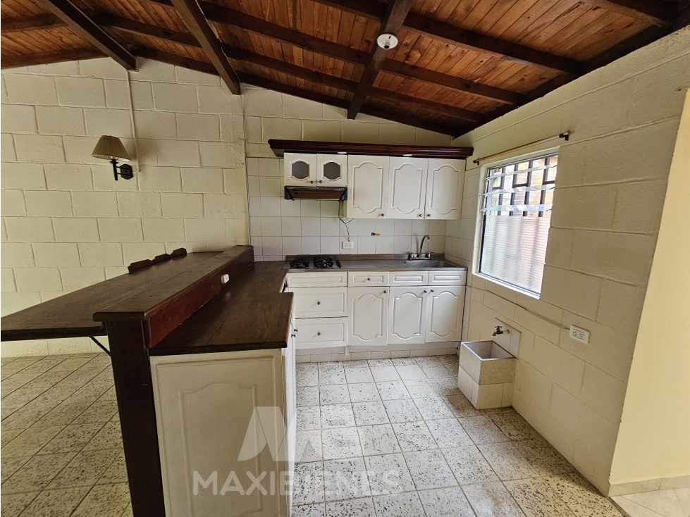 CASA PARA ARRIENDO UBICADO EN MACHADO