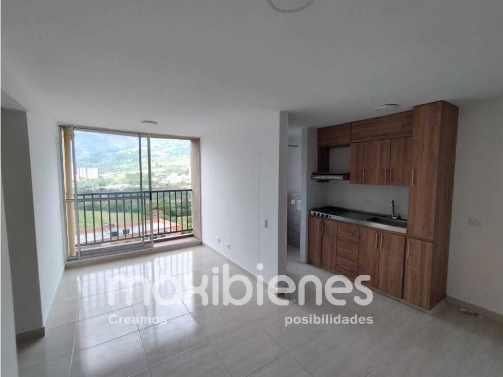 SE ARRIENDA APARTAMENTO EN COPACABANA.