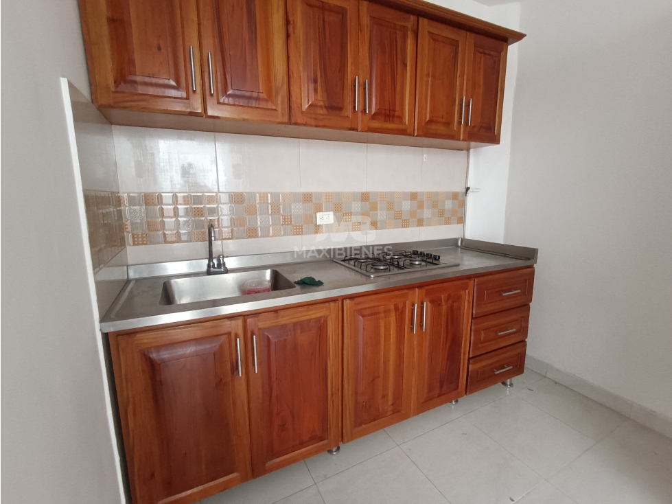 CASA EN ARRIENDO EN EL SECTOR LAURELES - 3