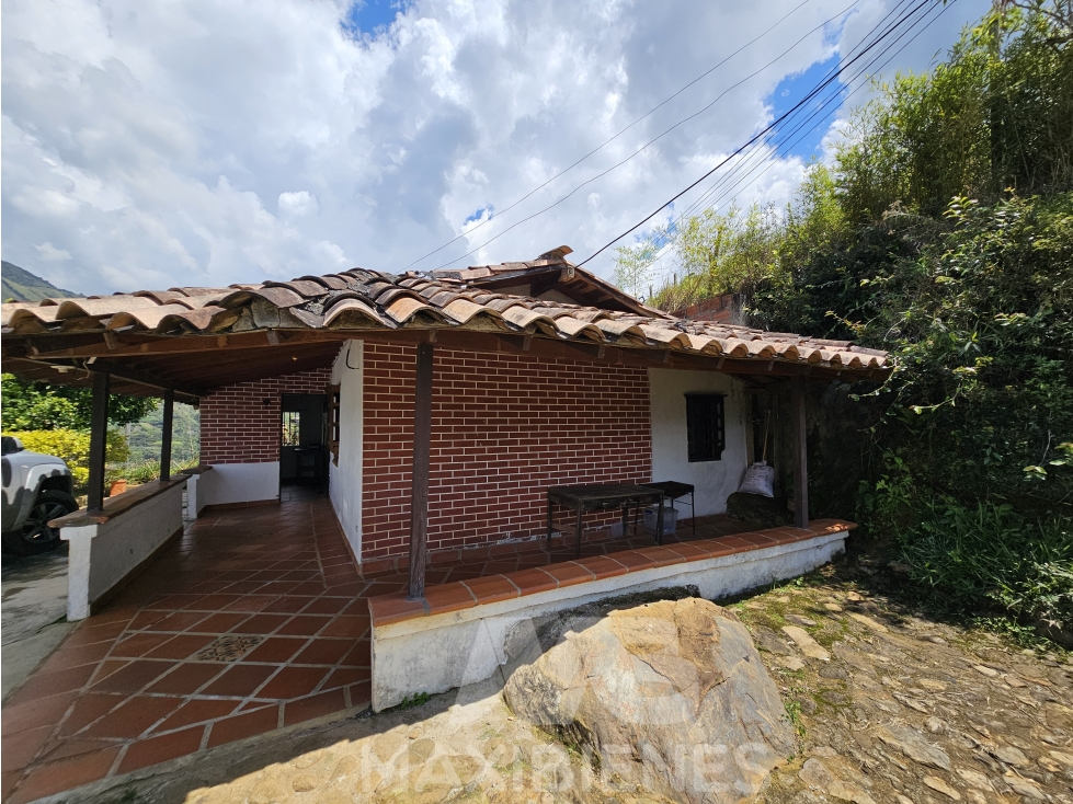 FINCA PARA ARRIENDO UBICADO EN BELLO