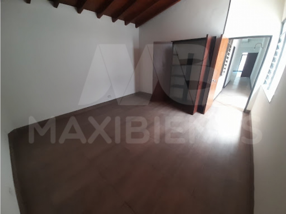 APARTAMENTO EN ARRIENDO EN EL SECTOR DE CALASANZ — foto 4