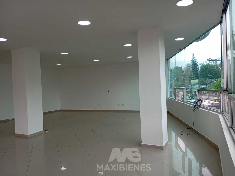 LOCAL PARA ARRIENDO UBICADO EN COPACABANA - 5