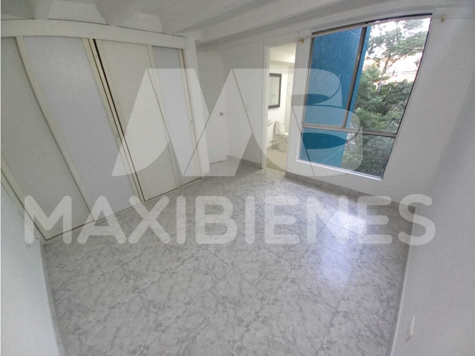 APARTAMENTO EN ARRIENDO EN EL SECTOR DE SANTA LUCIA — foto 2