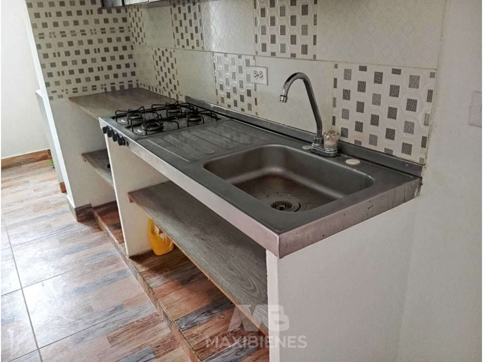 APARTAMENTO PARA ARRIENDO UBICADO EN BELLO — foto 2