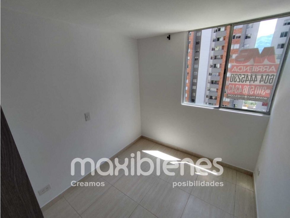 SE ARRIENDA APARTAMENTO EN SANTA ANA BELLO.