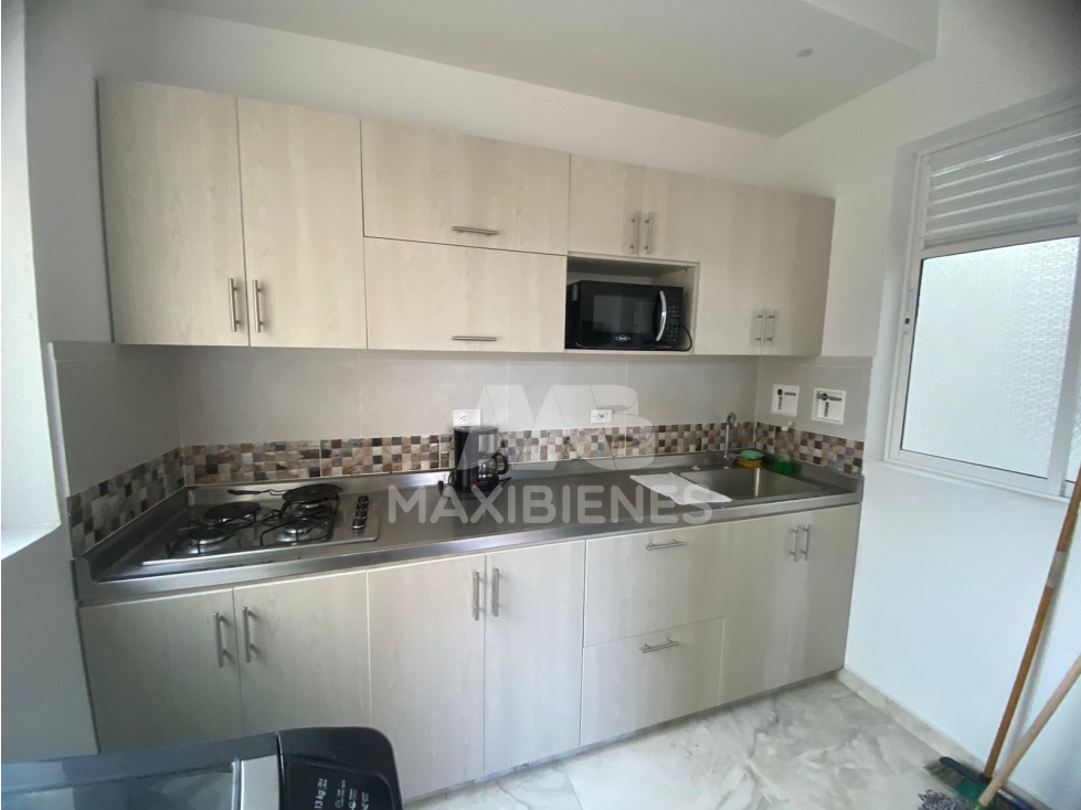 APARTAMENTO EN ARRIENDO SECTOR LA CASTELLANA, MEDELLIN — foto 2