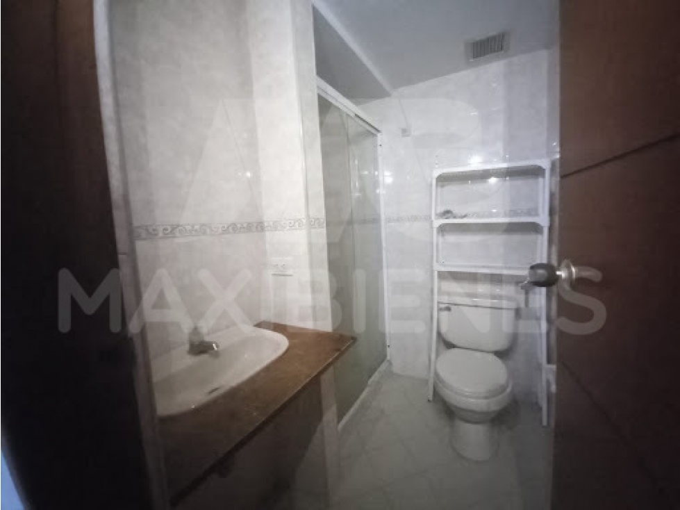 APARTAMENTO EN ARRIENDO EN EL SECTOR DE ESTADIO — foto 4