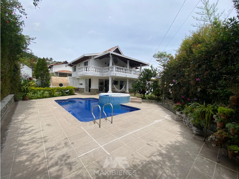 CASA DISPONIBLE PARA ARRIENDO UBICADO EN BELLO