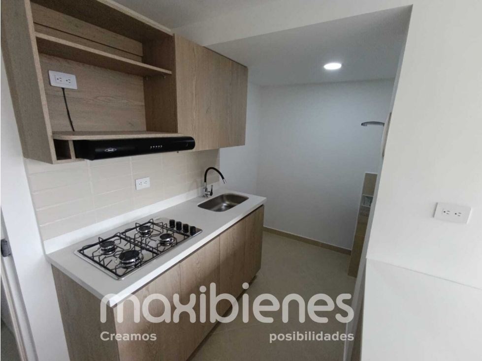 SE ARRIENDA APARTAMENTO EN SERRAMONTE BELLO.