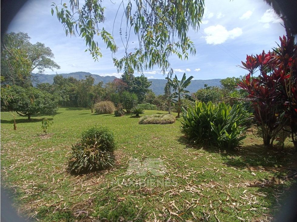 FINCA PARA LA VENTA UBICADA EN GIRARDOTA - 2