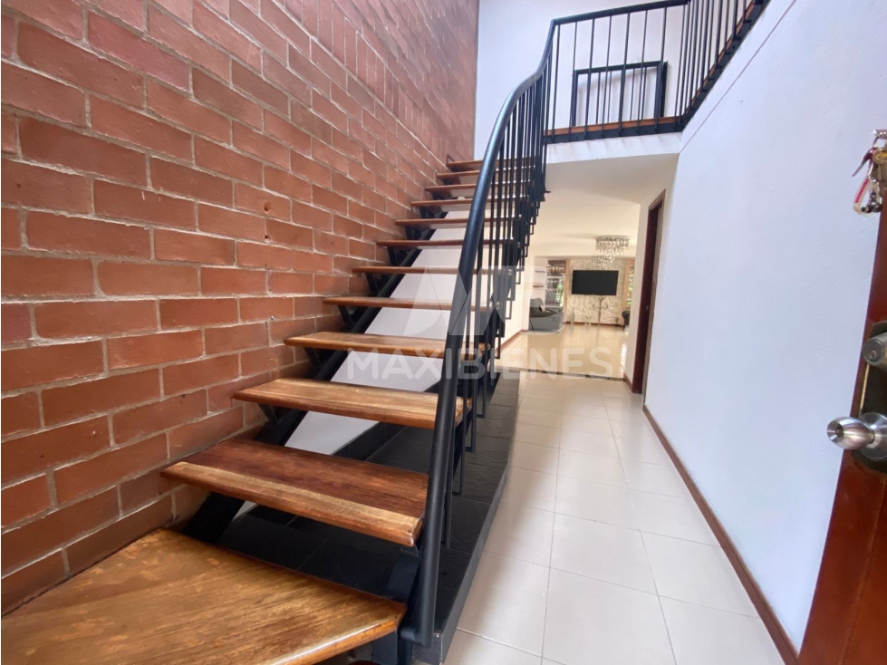 CASA EN ARRIENDO UBICADA EN ITAGUI