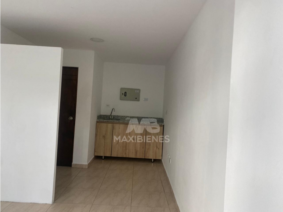 LOCAL PARA ARRIENDO UBICADO EN BELLO - 2