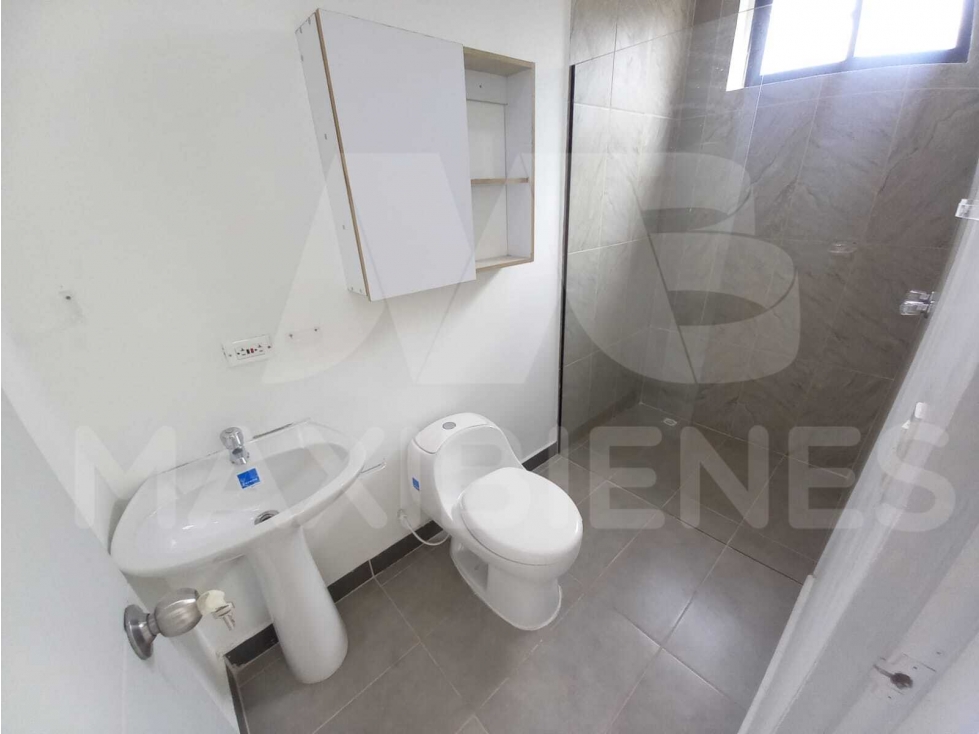 APARTAMENTO EN ARRIENDO EN EL SECTOR DE SAN JAVIER — foto 4