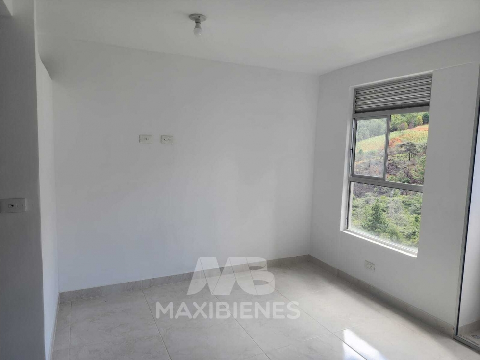APARTAMENTO PARA ARRIENDO UBICADO EN BELLO — foto 2