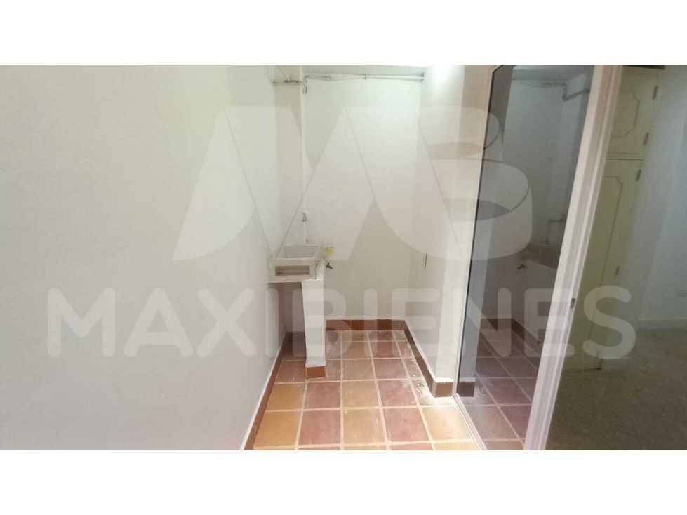 APARTAESTUDIO EN ARRIENDO EN EL SECTOR DE SAN JAVIER — foto 4