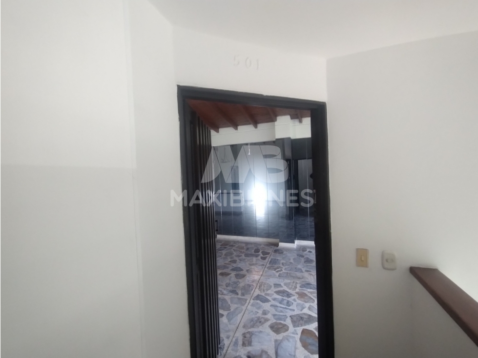 APARTAMENTO EN VENTA SECTOR LAURELES — foto 2
