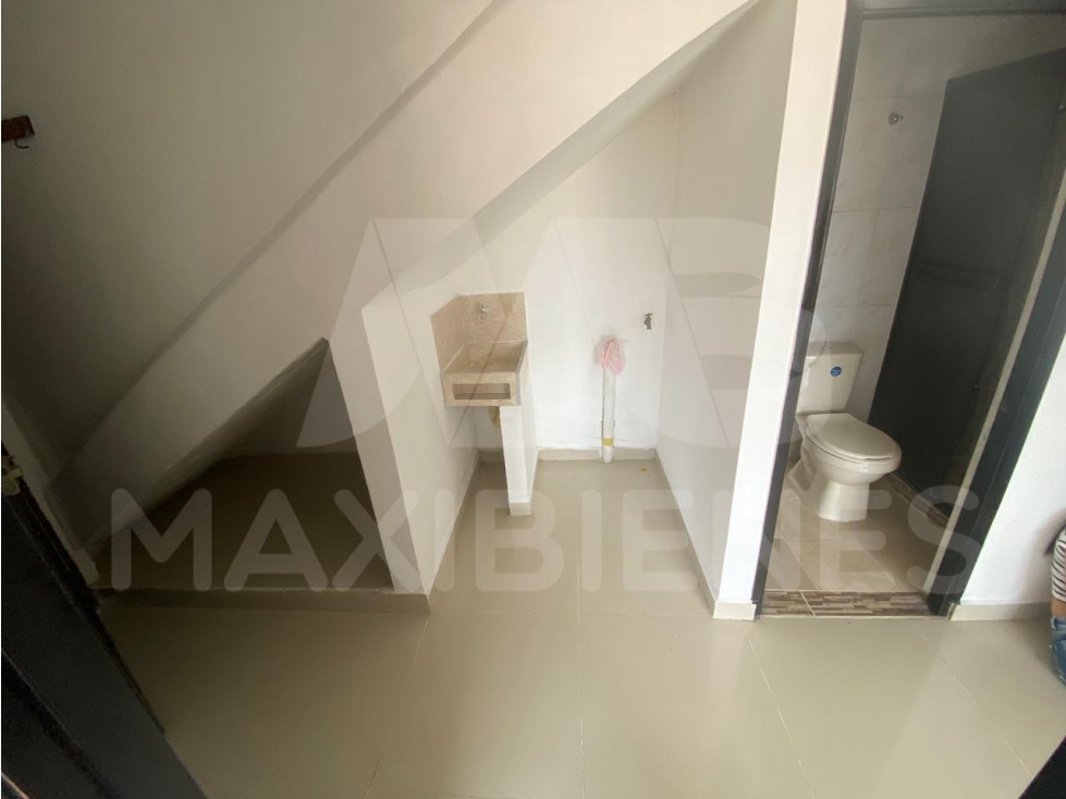APARTAESTUDIO EN ARRIENDO EN EL SECTOR DE SAN JAVIER — foto 4