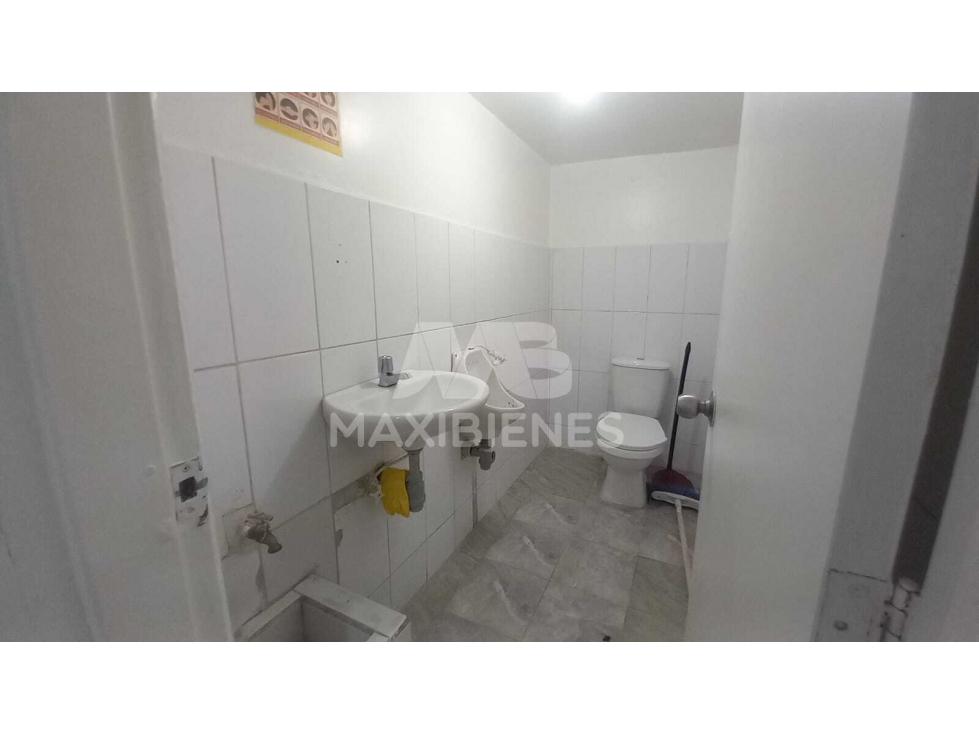 LOCAL EN ARRIENDO SECTOR LAURELES SAN JOAQUIN, MEDELLIN — foto 2