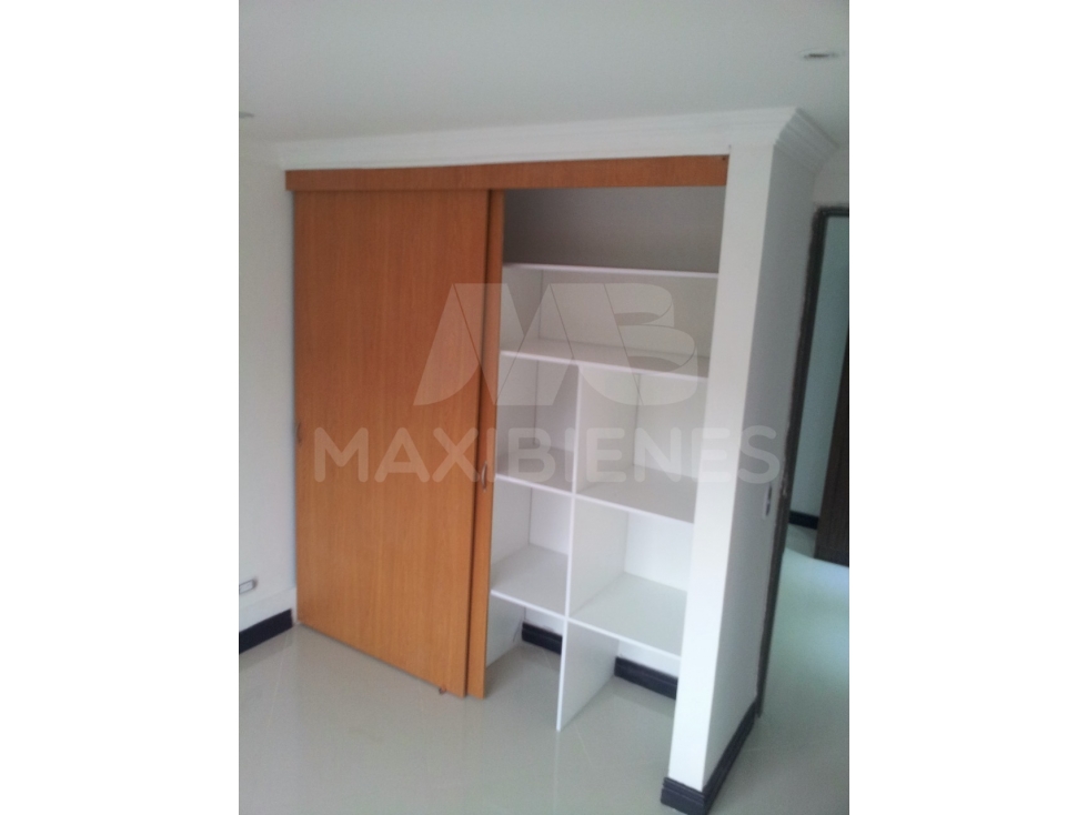 APARTAMENTO EN ARRIENDO EN EL SECTOR DE SANTA LUCIA