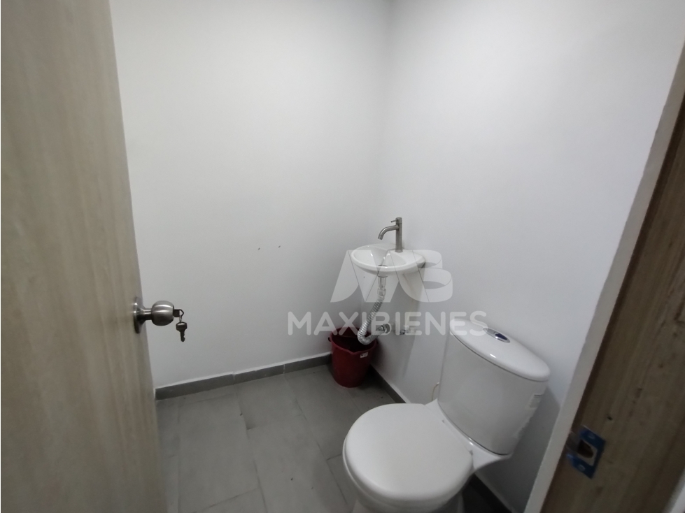 LOCAL EN ARRIENDO SIMÓN BOLIVAR MEDELLIN — foto 2