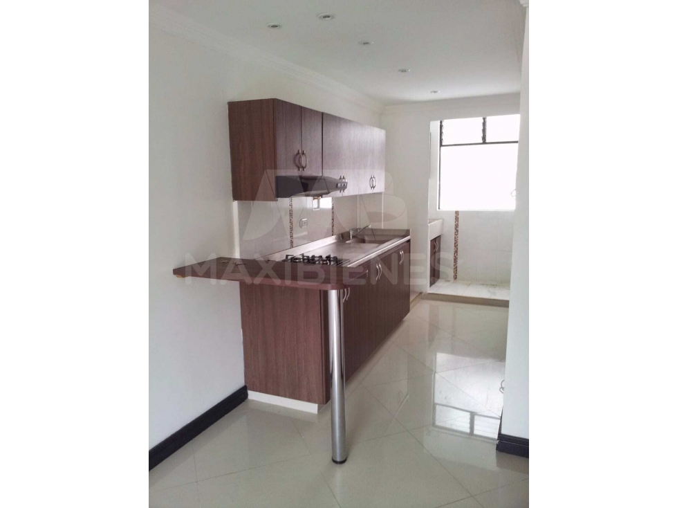 APARTAMENTO EN ARRIENDO EN EL SECTOR DE SANTA LUCIA — foto 2