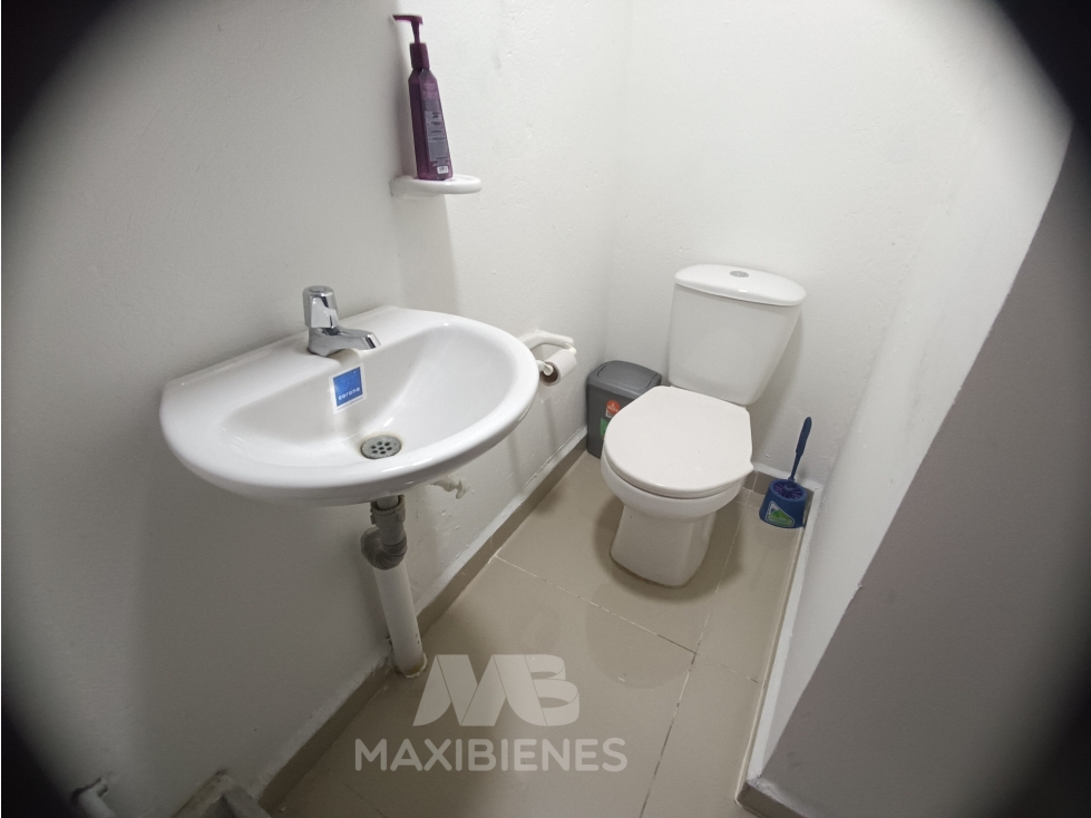 OFICINA PARA ARRIENDO UBICADO EN BELLO - 2