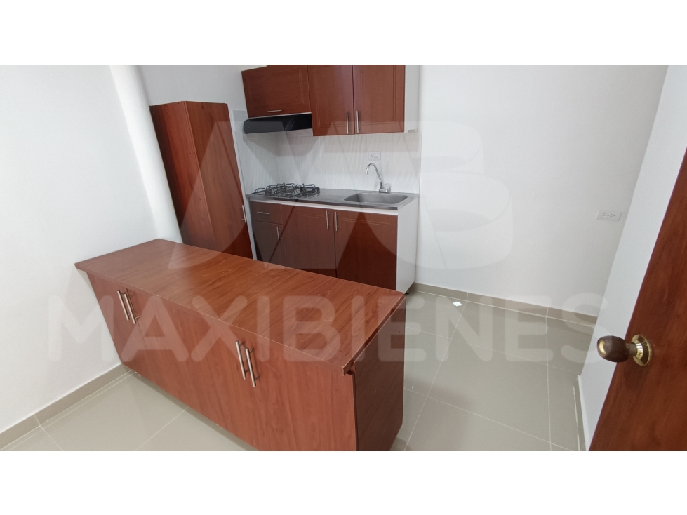 APARTAESTUDIO EN ARRIENDO EN EL SECTOR DE LA FLORESTA — foto 2