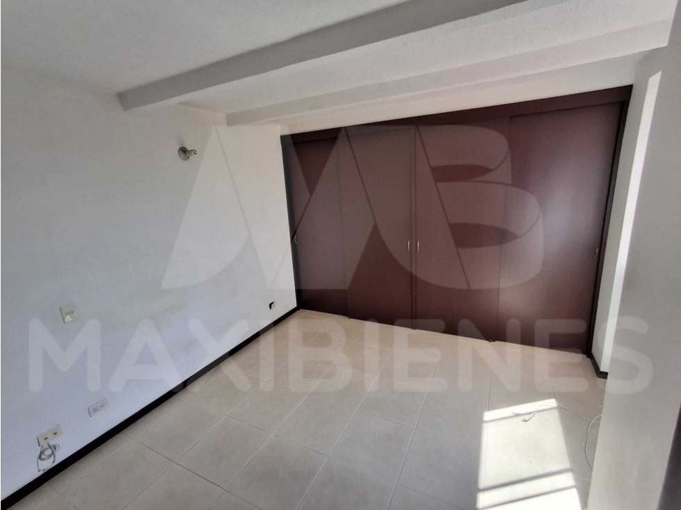 APARTAMENTO EN ARRIENDO EN EL SECTOR DE CALASANZ — foto 2